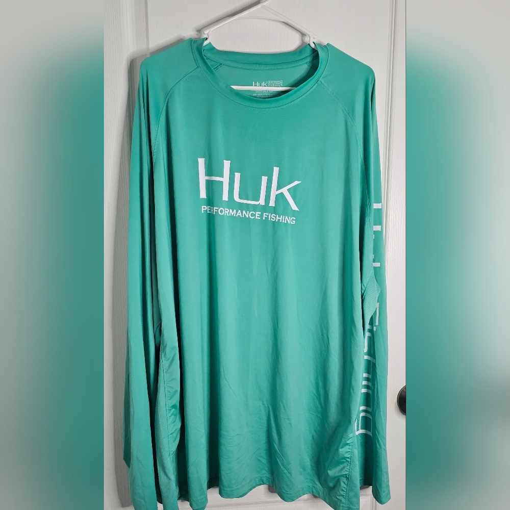 Huk Performance Fabrics Shirt in Aqua